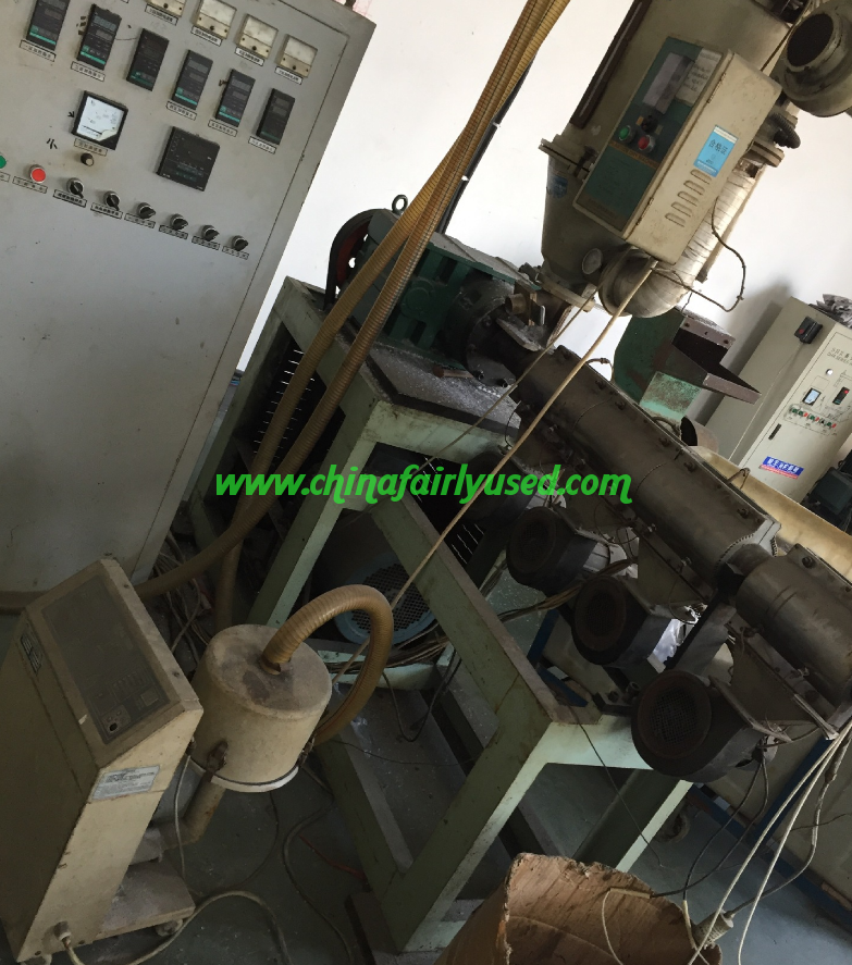 plastic extruder