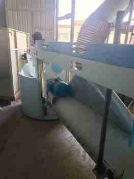 Cotton grabbing machine