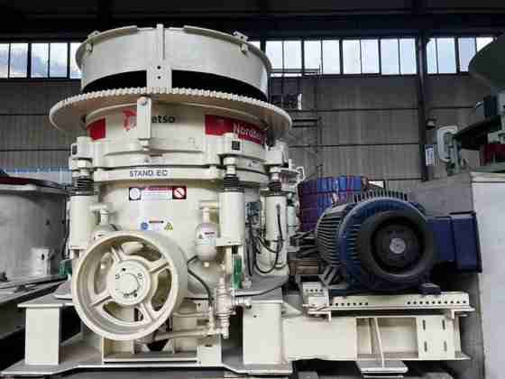Used_HP300_Cone_Crusher_for_sale
