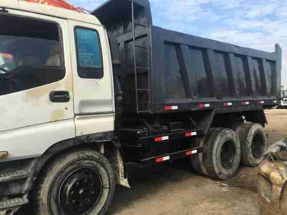 Used Isuzu dump truck for sale