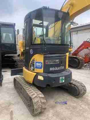 Used_excavator_Komatsu_PC35_MR-5_for_sale (1)