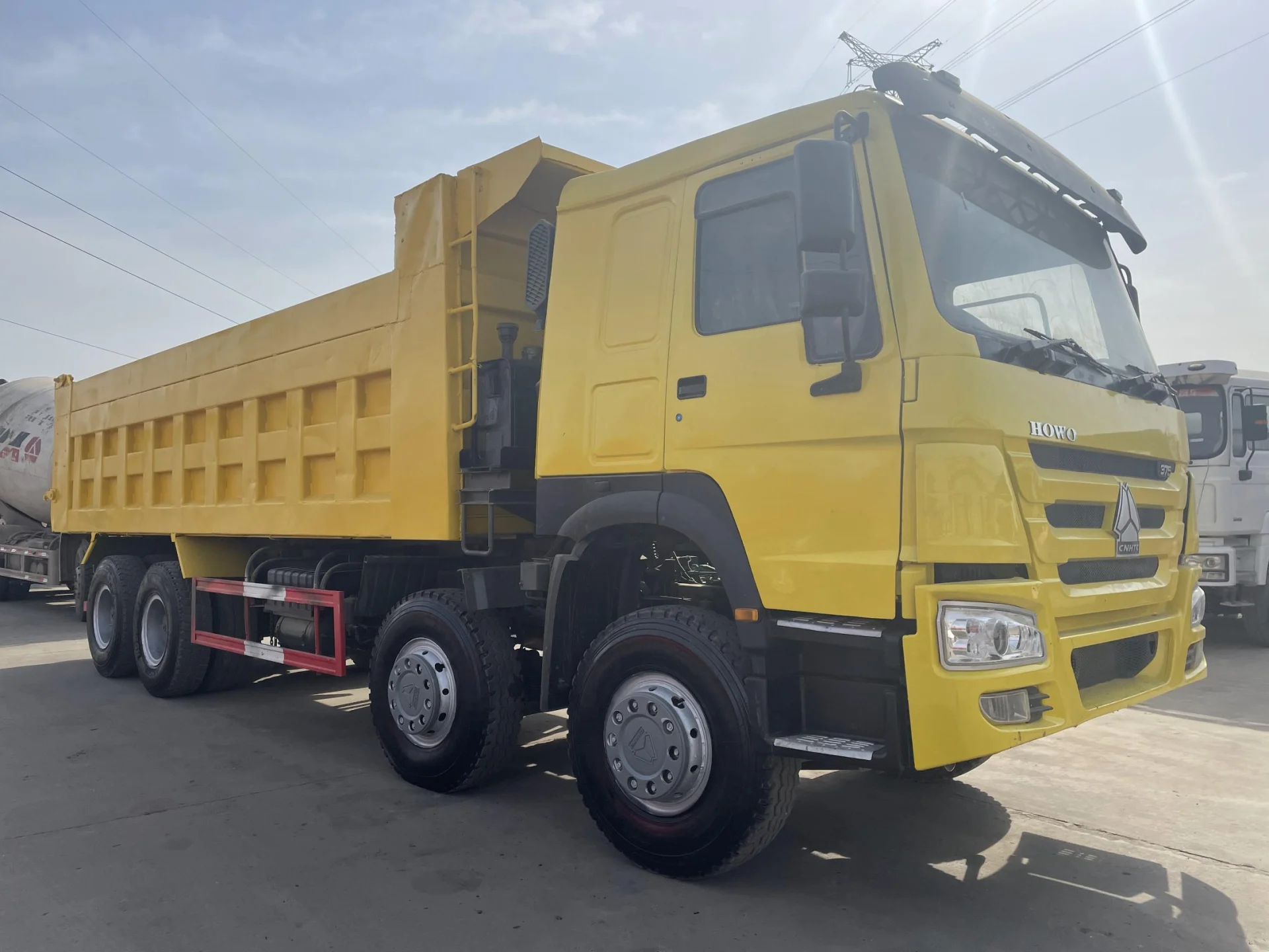Used HOWO 10 wheel dump truck for sale