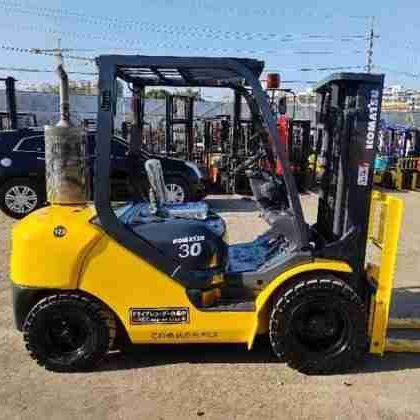 Used Komatsu 30 forklifts for sale