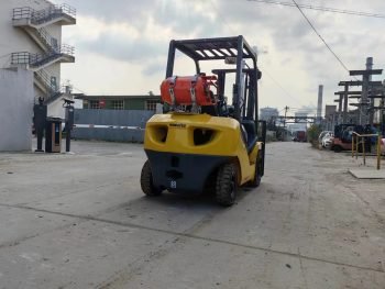 Used Komatsu FD30 Forklift for sale