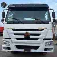 Used SINOTRUK HOWO 6X4 truck for sale