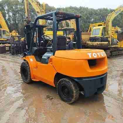 Used Toyota FD50 5 ton Forklift for sale