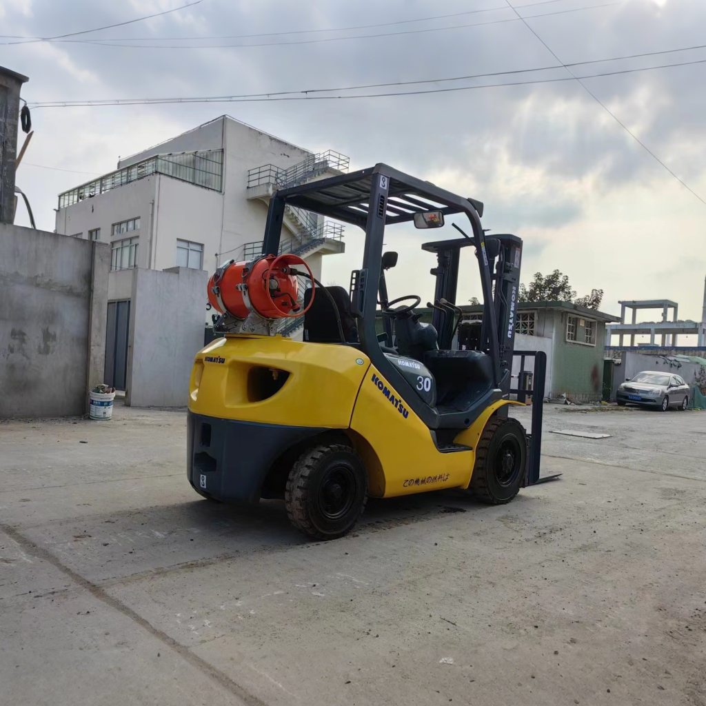 Used Komatsu FD30 Forklift for sale
