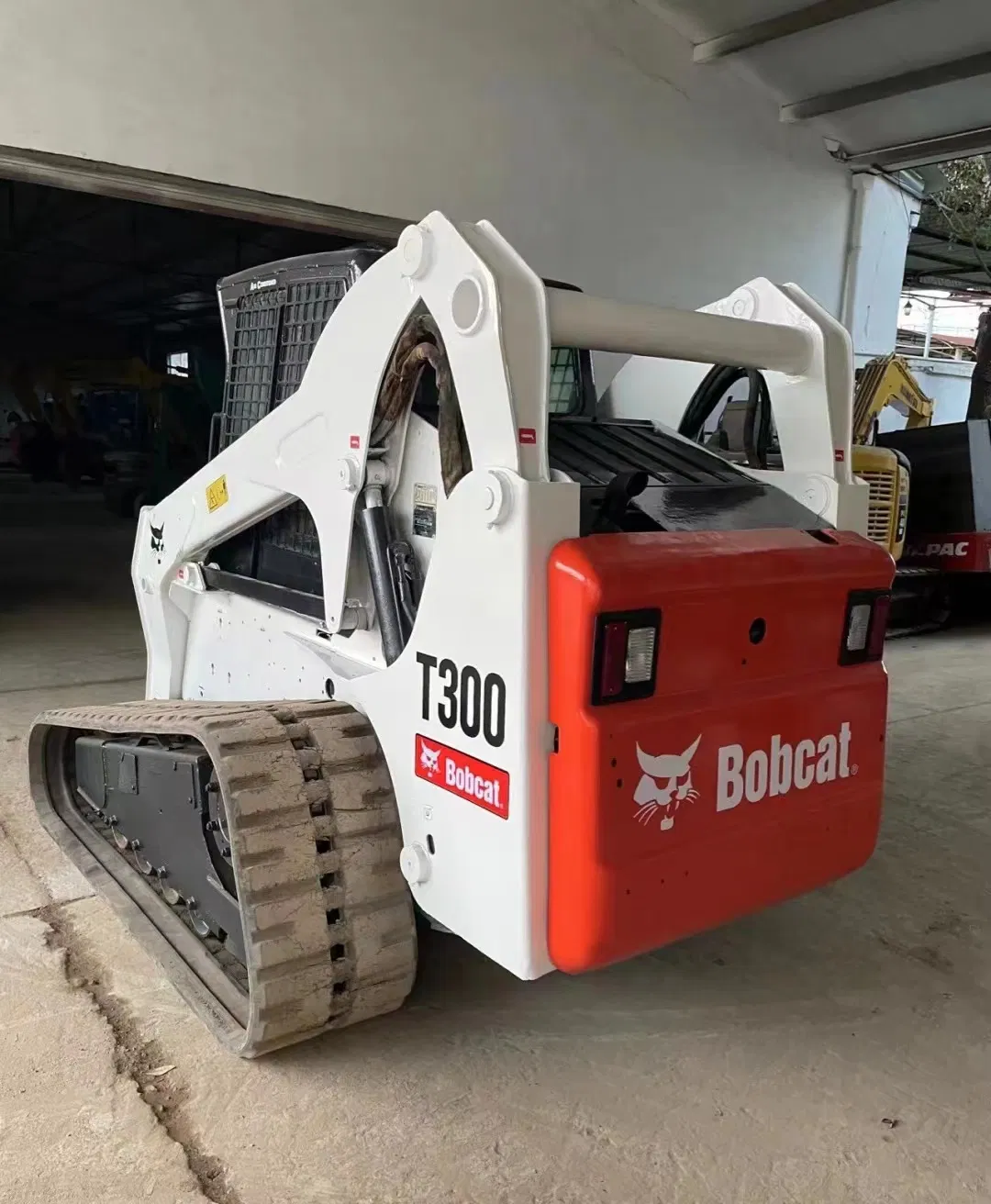 Used Bobcat T300 Small Loader for Sale