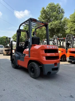 Used TOYOTA-3t Forklift for Sale