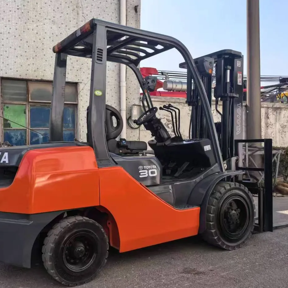Used Toyota 8fd30 Forklift for sale 31