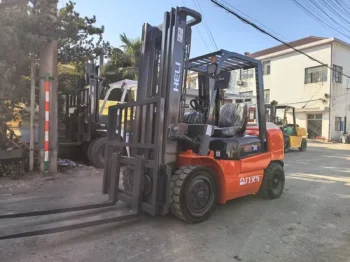 Used HELI H2000CPCD30 Forklift for Sale 1