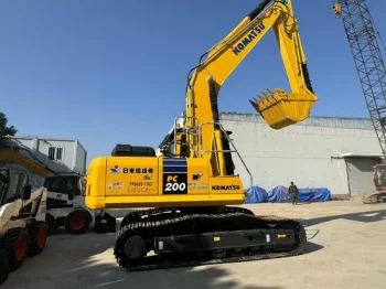 Used Japan PC200 8 Excavator for Sale