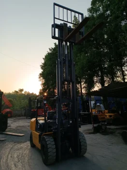 Used Komatsu FD50 Forklift for Sale