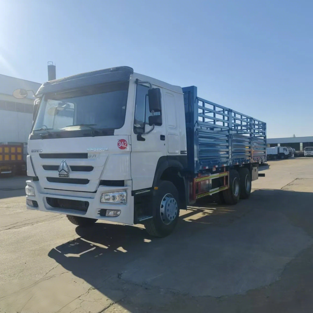 Used_Sinotruk_HOWO_8X4_Cargo_Truck_for_Sale