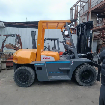 Used TCM FD70Z8 Forklift for Sale5