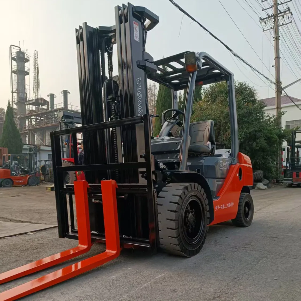 Used TOYOTA 8FD35J Forklift for Sale
