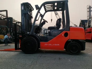Used TOYOTA 8FD35J Forklift for Sale