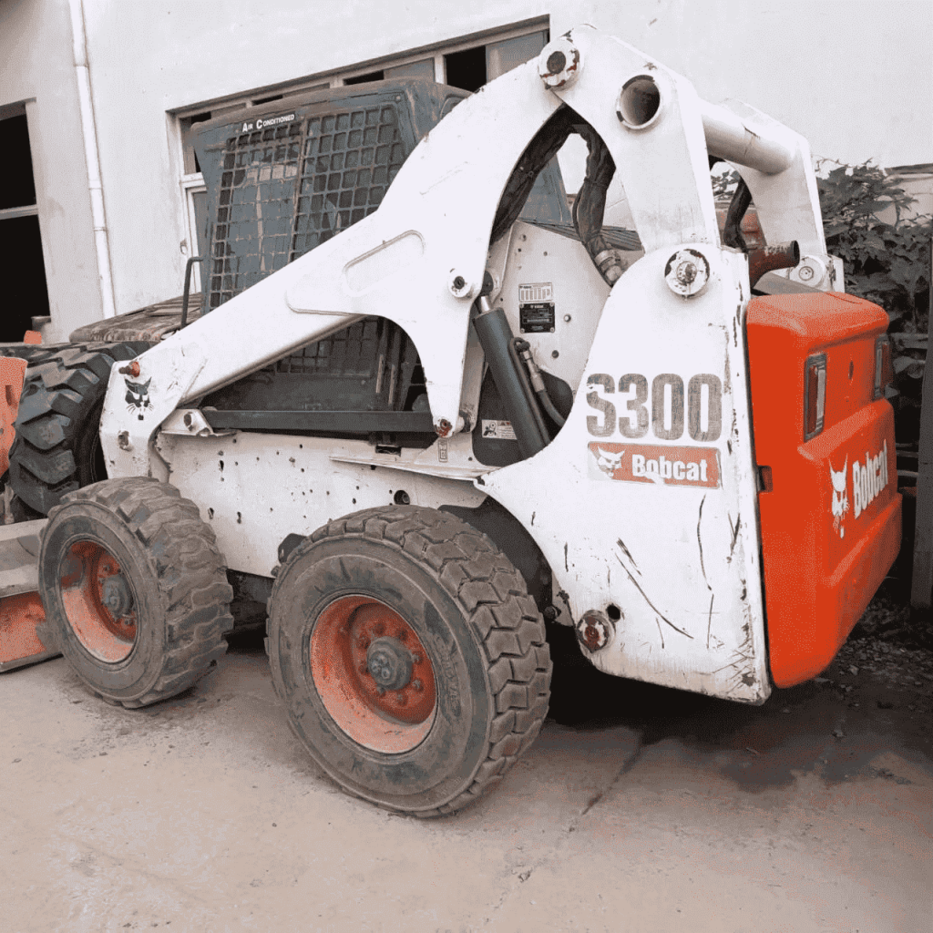 Used BOBCAT S300 Small Loader for Sale