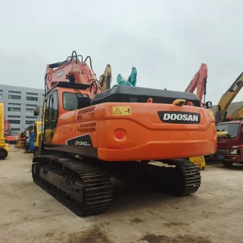 Used Doosan dx340 Excavator for Sale 1