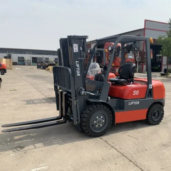 Used LIFTOR CPC30 Forklift for Sale 2