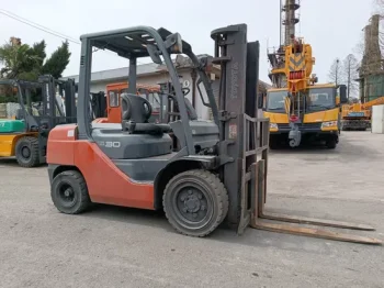 Used TOYOTA 8FD30 Diesel Forklift for Sale 1