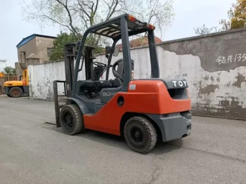 Used TOYOTA 8FD30 Diesel Forklift for Sale 4