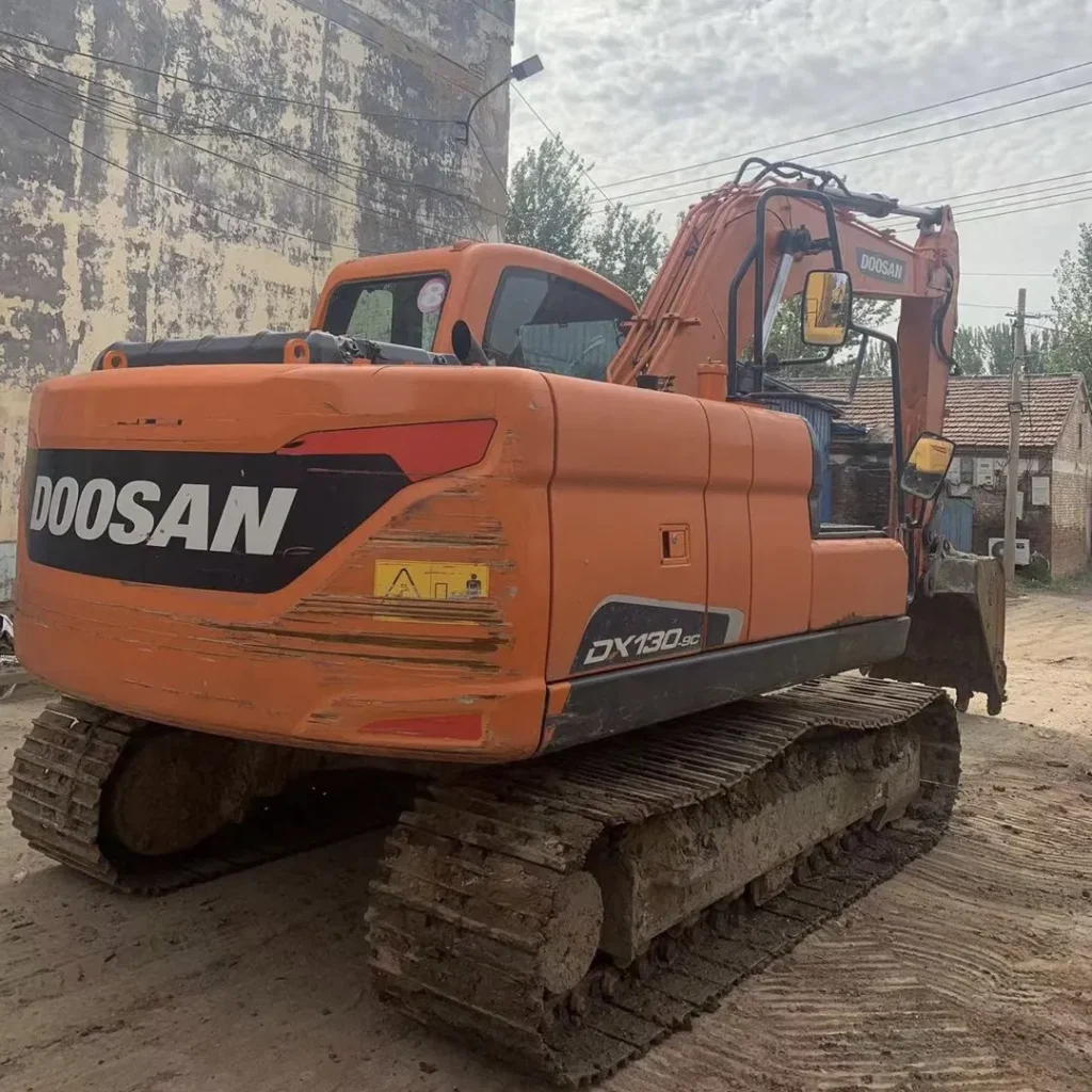 Used Doosan DX130 Crawler Excavator for Sale 1