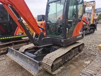 Used Doosan DX60 Crawler Excavator for Sale 3