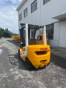 Used TCM FD25T6 Diesel Forklift for Sale 2