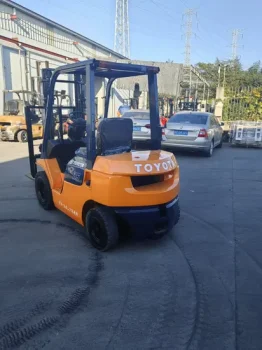 Used TOYOTA 2.5t Forklift for Sale 1