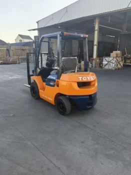 Used TOYOTA 2.5t Forklift for Sale 4