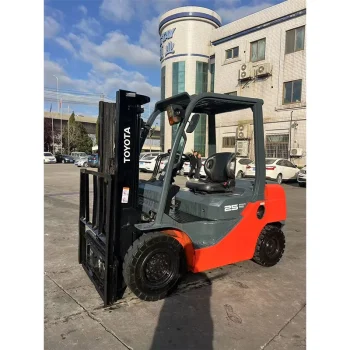Used Toyota 7FD25 Forklift for Sale 4
