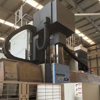 Used Doosan DCM 2740U CNC Machining Center for Sale2