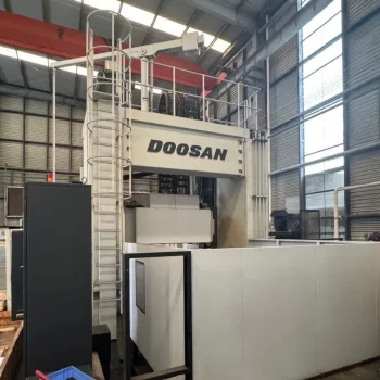 Used Doosan DCM 2740U CNC Machining Center for Sale4