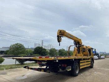 Used Sinotruk Howo Crane Flatbed Truck for Sale3