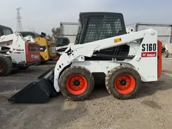 Used BOBCAT S160 Loader for Sale 5