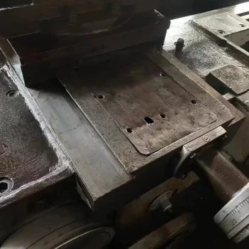 Used Cw6280c CNC Slant Bed Lathe for Sale 2
