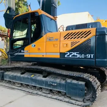 Used Hyundai 220LC 9T Excavator for Sale 4