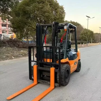 Used TOYOTA 3T Forklift for Sale 4