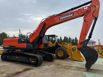 Used Doosan DX225LCA Crawler Excavator for Sale1