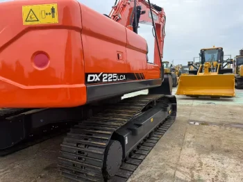 Used Doosan DX225LCA Crawler Excavator for Sale2