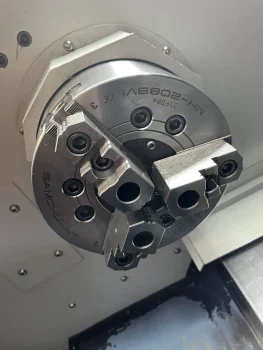 Used Doosan LYNX220LC CNC Lathe Machine for Sale5