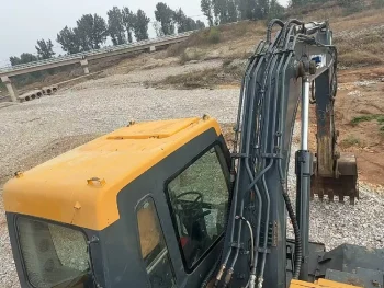 Used Hyundai R140W 7 Wheeled Excavator for Sale13