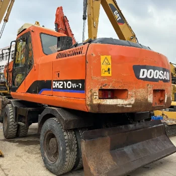 Used Doosan DH210W 7 Excavator for Sale3