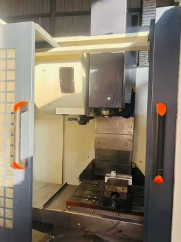 Used BAOYU V6 CNC Machining Center for Sale2