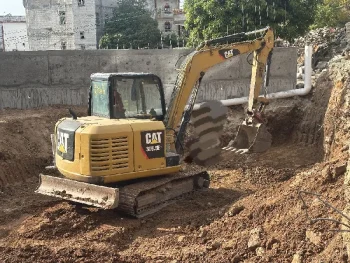 Used CAT 305.5E2 Crawler Excavator for Sale 1