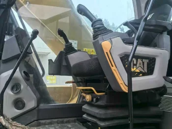 Used CAT 320 Crawler Excavator for Sale7