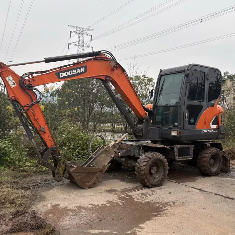 Used Doosan DX60W 9C Wheeled Excavator for Sale999