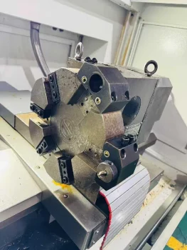 Used HONGWEI CK6140 1000 Machine Tool for Sale2