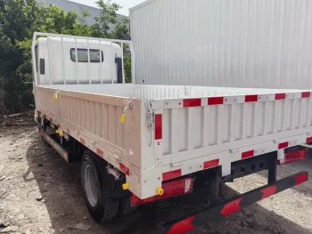 Used HOWO Light duty Truck for Sale1